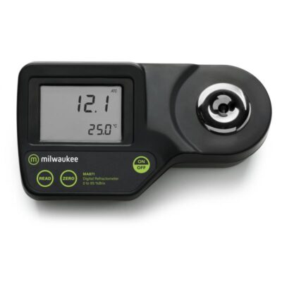 Digitale refractometer Milwaukee MA871 voor het digitaal controleren van de kwaliteit van biest. Bestel een colostrum refractometer op kalfshop.nl!