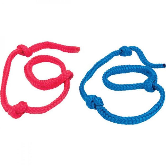 De gekleurde verlostouwen in de kleur rood en blauw ideaal voor gebruik in combinatie met een veeverlosser ter ondersteuning bij het afkalven.